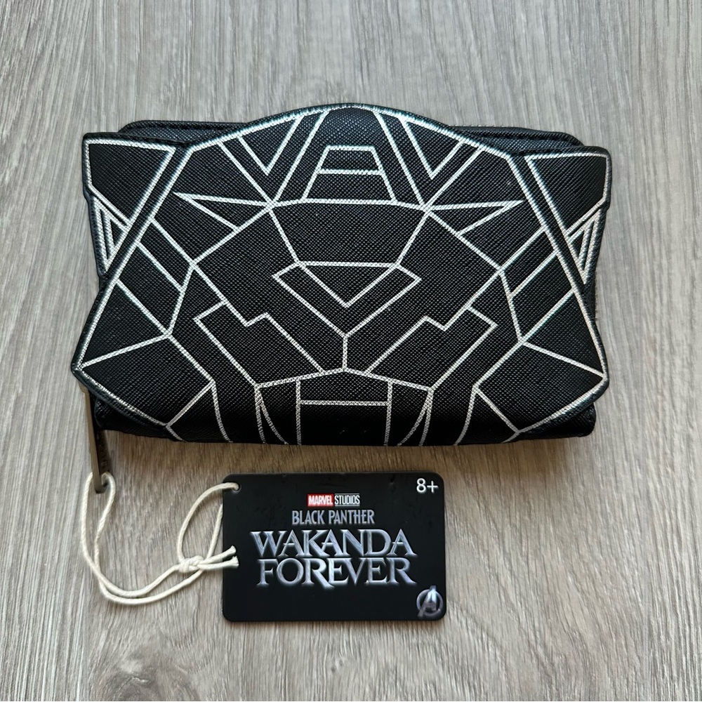 🆕 Loungefly x Marvel Black Panther: Wakanda Forever Zip Around Unisex Wallet
